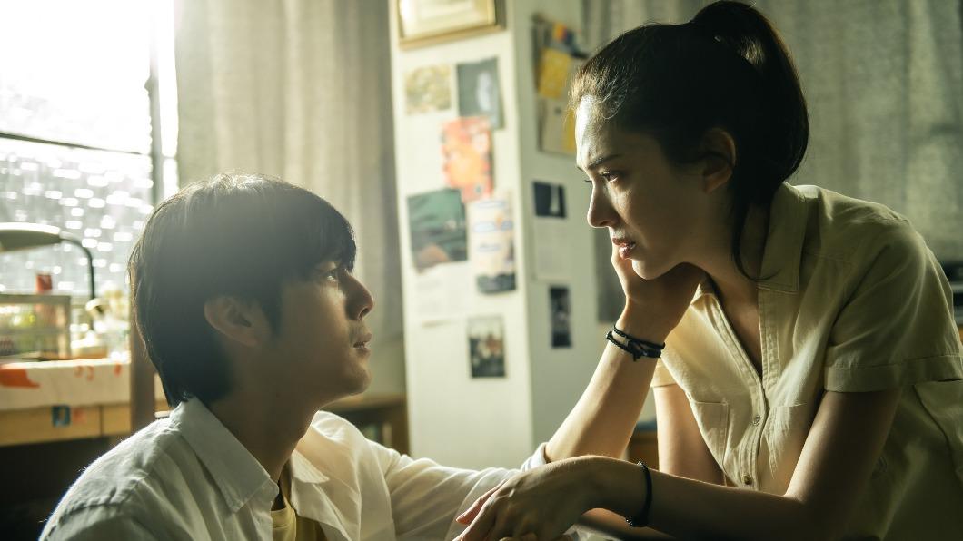 許瑋甯劇中大學時期有胡宇威耐心陪伴。（圖／Netflix提供）