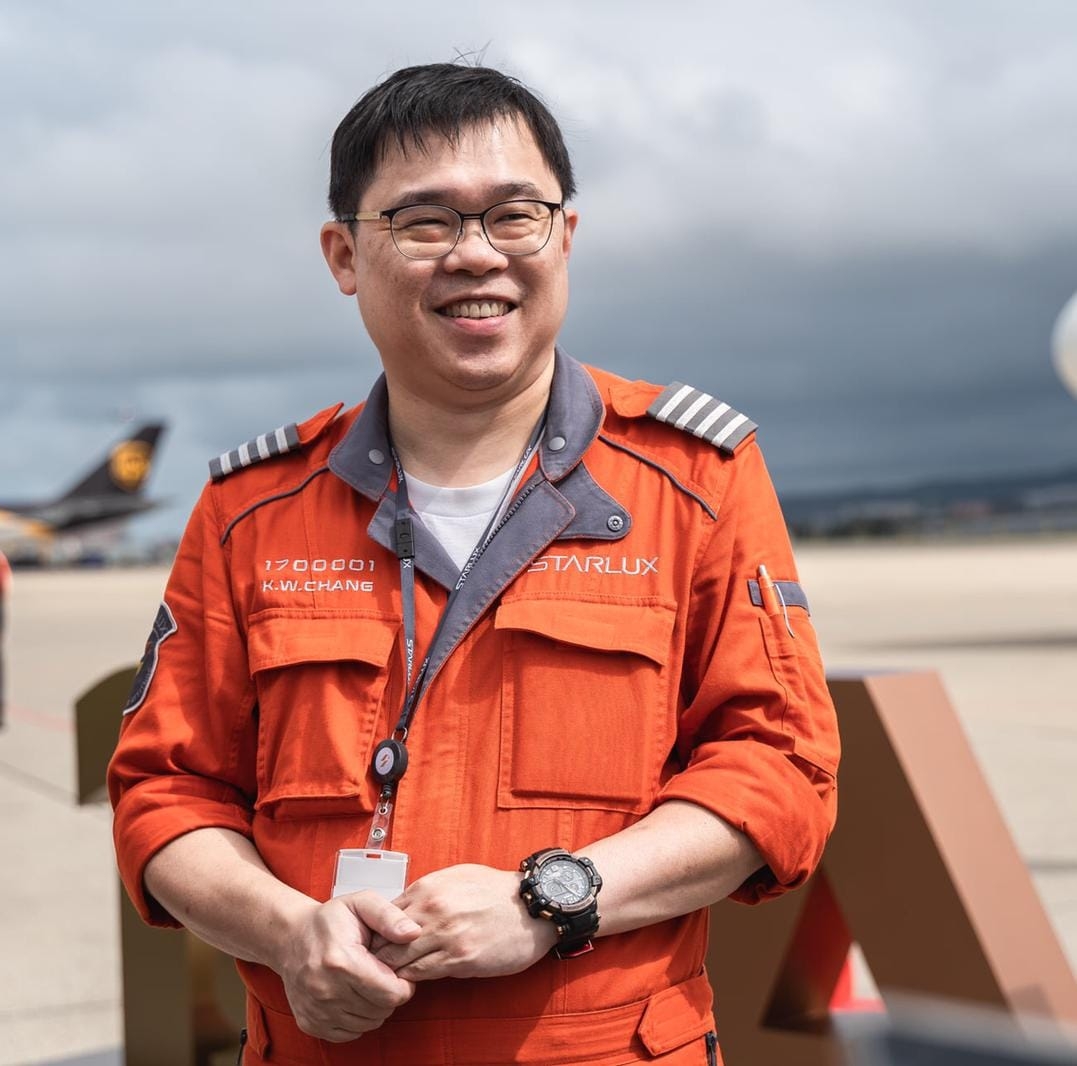 何如芸透露張國煒有次從法國返台時，空機裡塞滿LV。（圖／翻攝張國煒臉書）