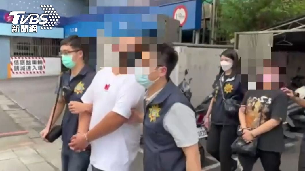 吳男的高姓友人與媽媽也遭到警方逮捕送辦。(圖/TVBS)