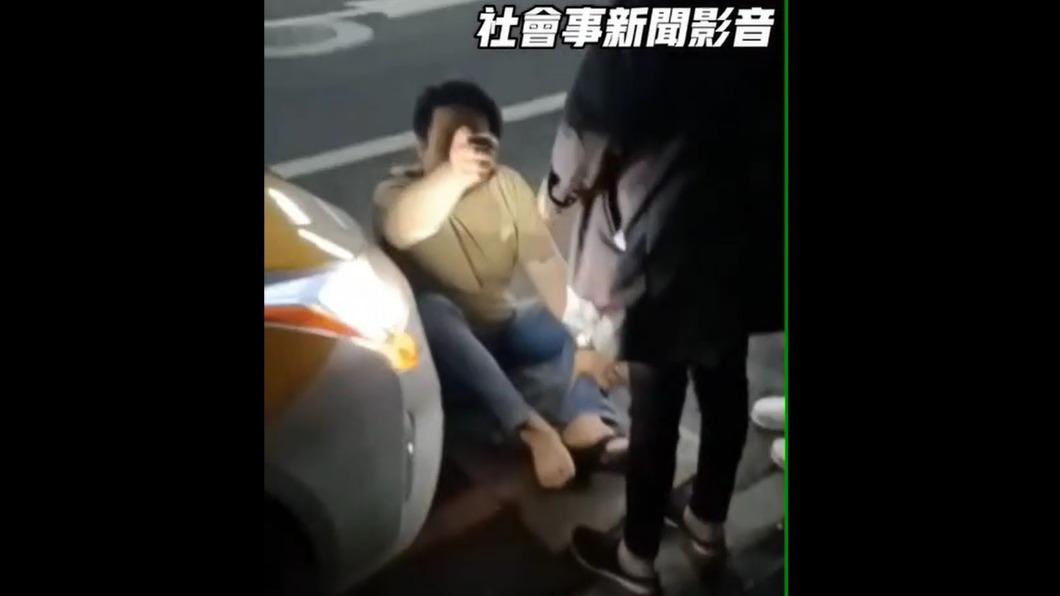 賴男向司機嗆聲。（圖／翻攝社會事新聞影音）