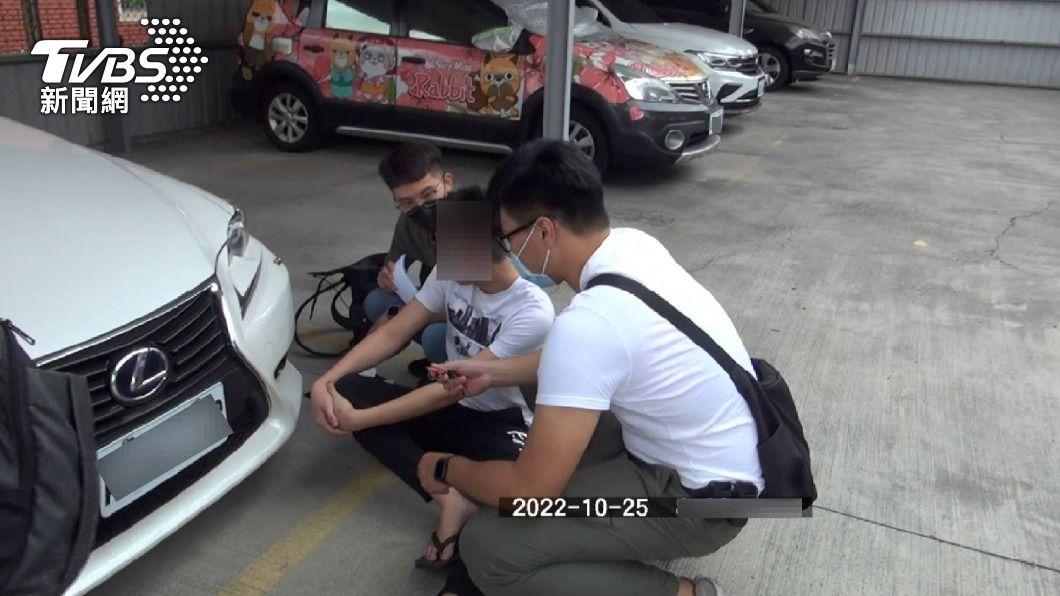 逮捕畫面。(圖/TVBS)
