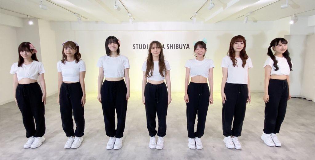 「FRUITS ZIPPER」是卡莉怪妞的同門師妹。(圖/翻攝自推特)