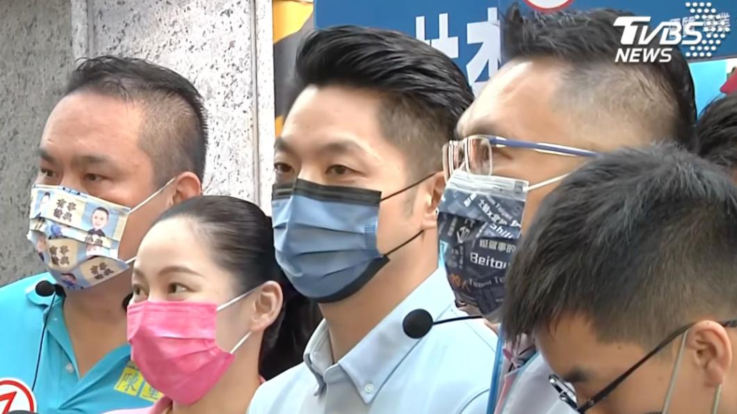 國民黨台北市長候選人蔣萬安宣布請辭立委。(圖/TVBS)