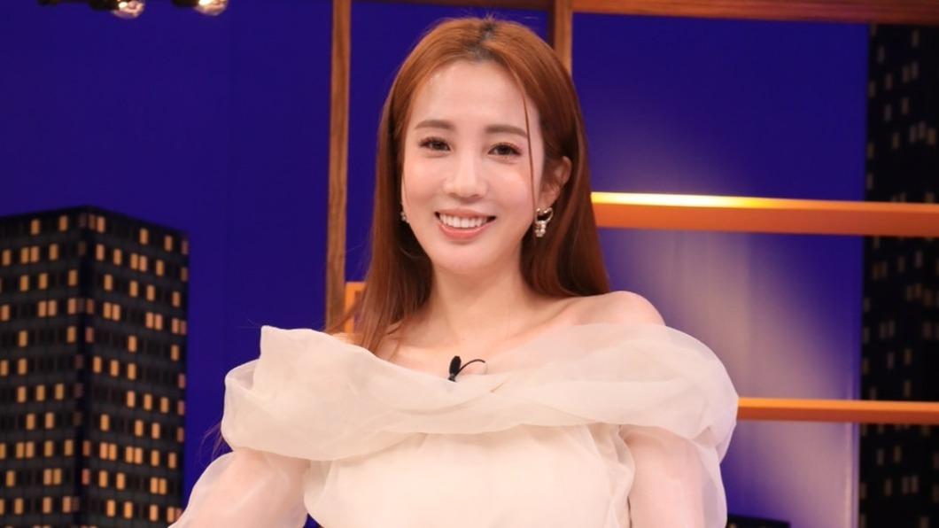 愛雅進棚錄影。（圖／衛視中文台提供）