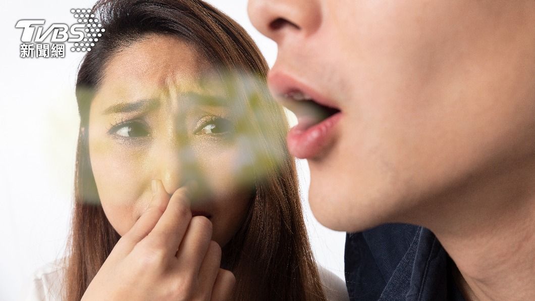 喝水不夠恐致口臭。(示意圖/shutterstock達志影像)