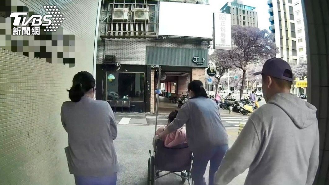 妻子臨盆受困上班車陣　警緊急開道護送　6分鐘抵院順產