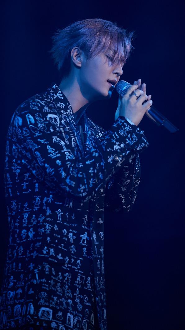 炎亞綸深情演唱。(圖/吾夜Soul Fun生活節提供)
