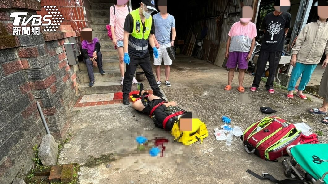 3樓陽台抽菸...淡水男突墜落1樓 左大腿骨折緊急送醫