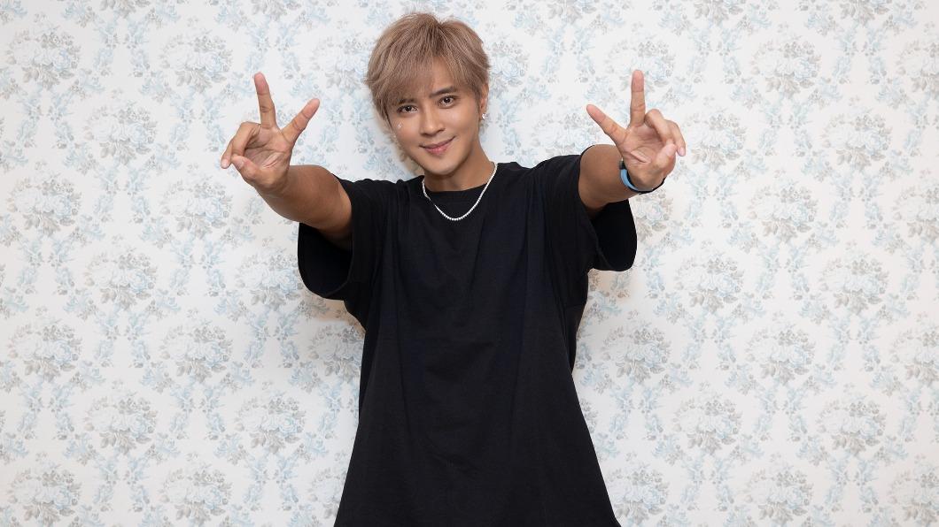 羅志祥演唱會一開場就受傷跌倒。(圖/寬宏藝術☓無懼國際娛樂提供)