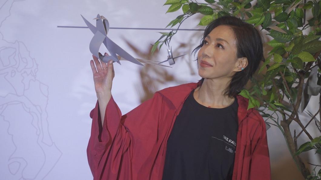 萬芳開唱前遇到許多問題。(圖/何樂音樂提供)
