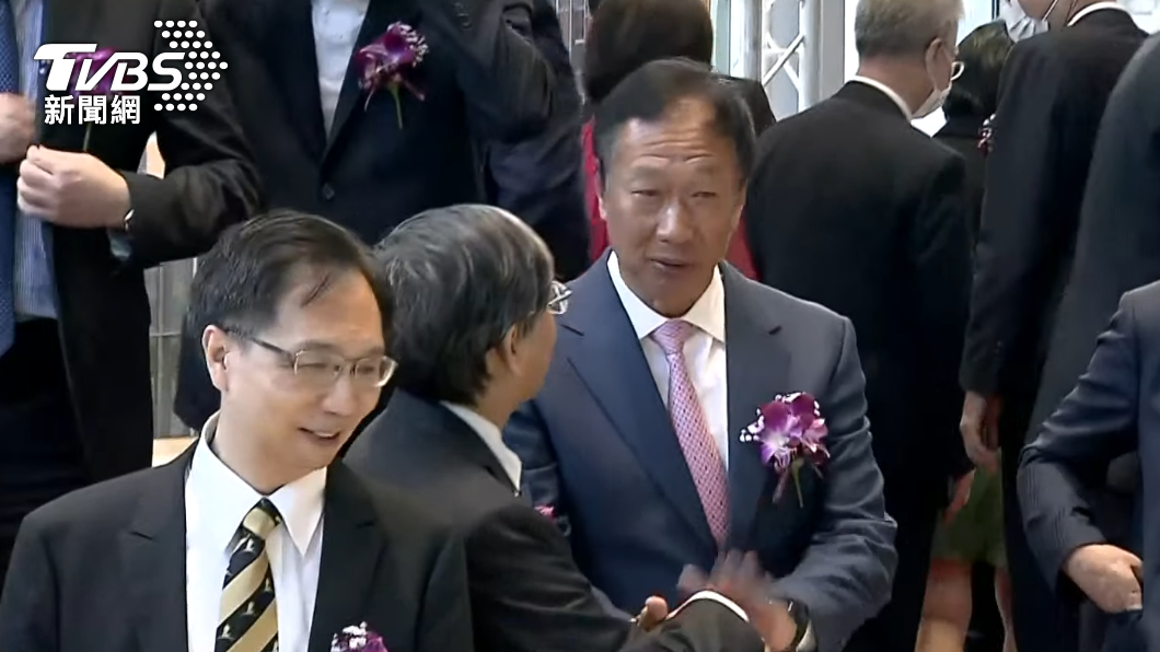 郭台銘拋出金句,「金錢不是萬能,政治不代表一切。」(圖/TVBS)