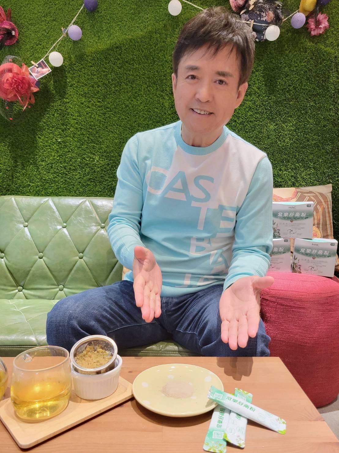 檢場自稱很適合代言旅遊大使。(圖/翻攝自檢場臉書)