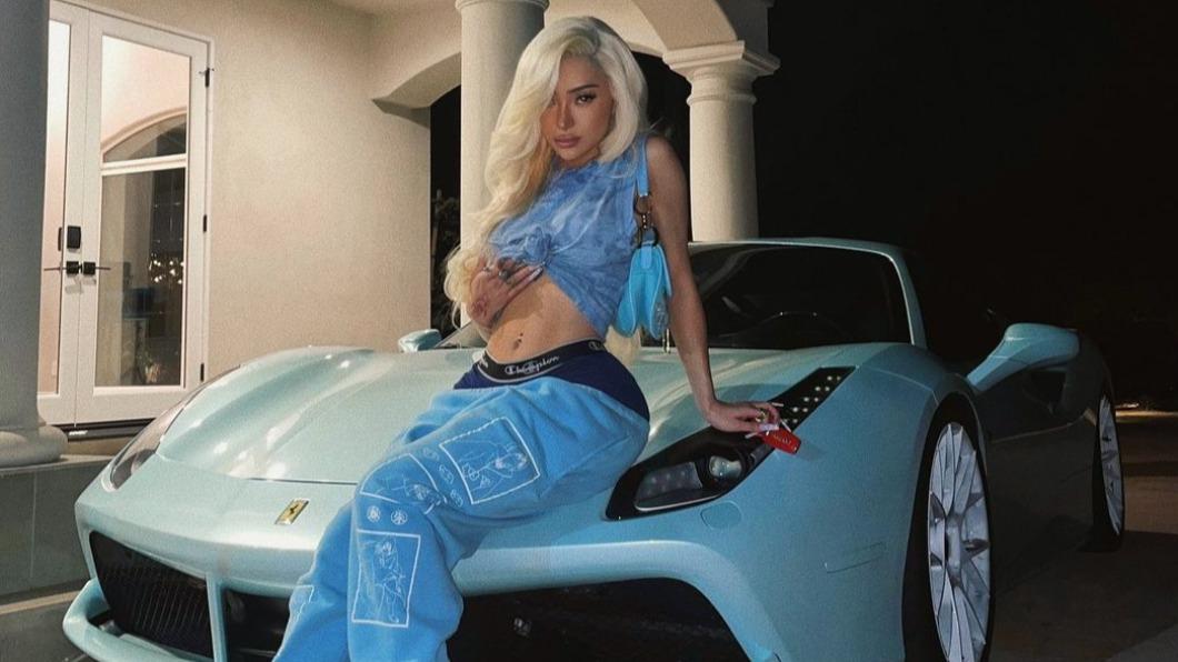 妮基塔是個生理男的跨性別人士。(圖/翻攝自 @nikitadragun IG)