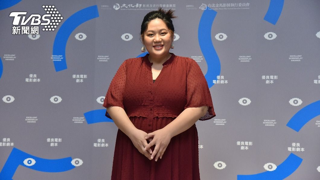 人妻女星狂讚柯震東「又帥又有錢」 教表演被電暈