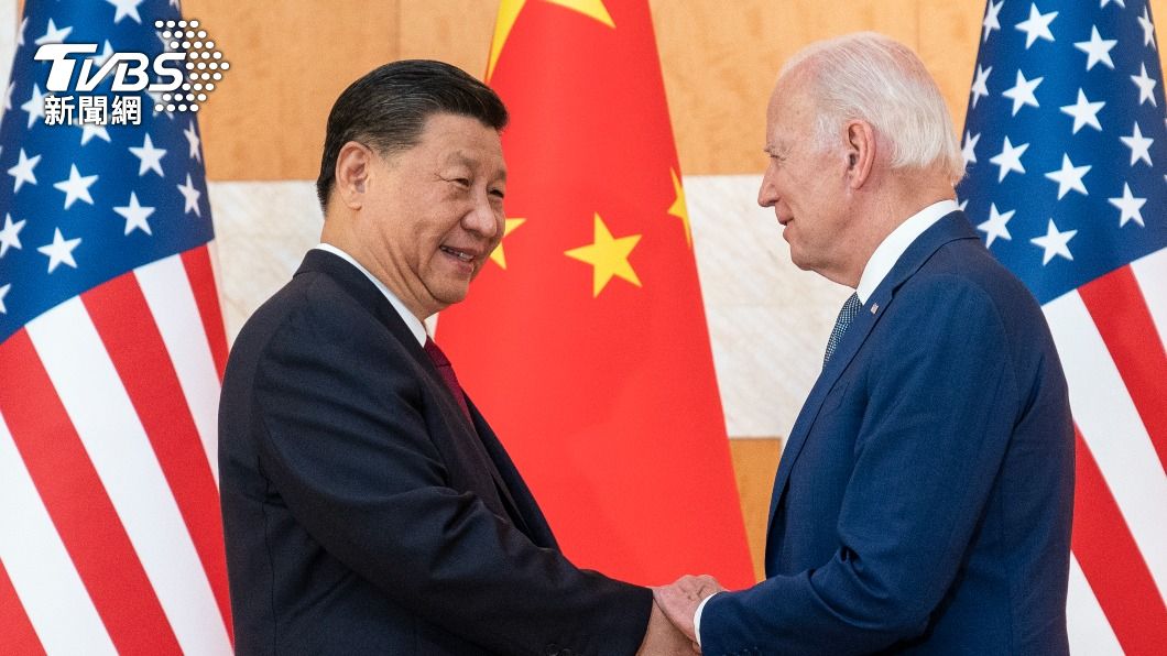 王毅稱,習近平與拜登相識已久,14日會晤中既把中美關係舵定向,也做出規劃部署。(圖/達志影像美聯社)