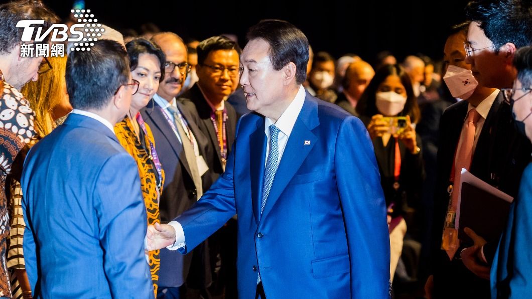 韓國總統尹錫悅抵達印尼出席G20峰會。（圖／達志影像美聯社）