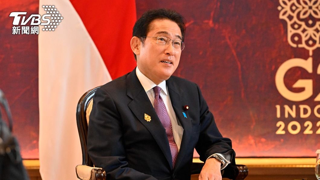 有日媒爆料,岸田文雄十分在意自己的民調低落,還為此大罵心腹。(圖/達志影像美聯社)