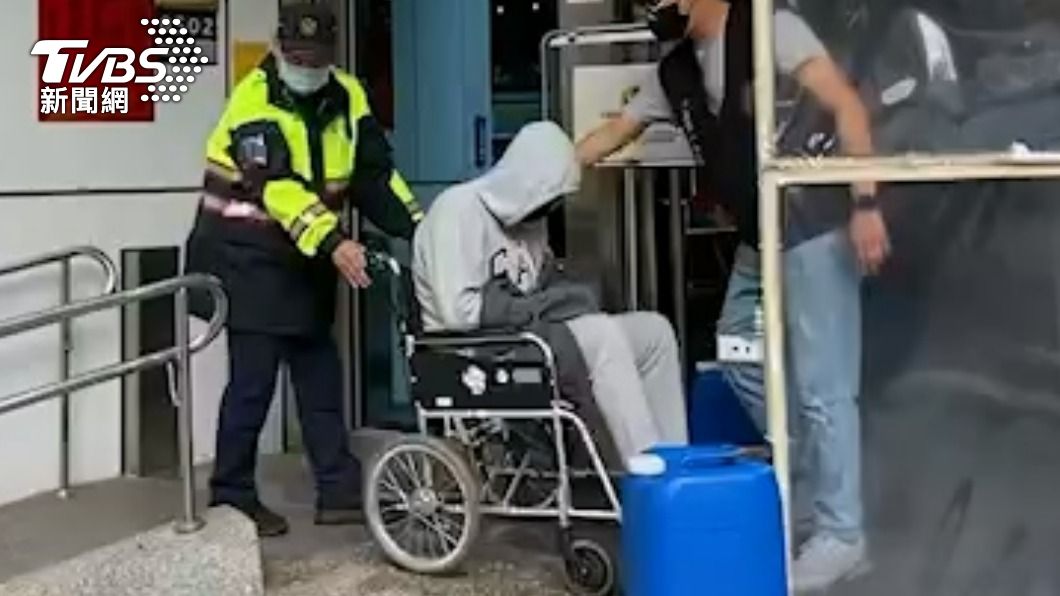 嫌友開太爛!醉漢換手行政院前飆速害命 中彈出院遭收押