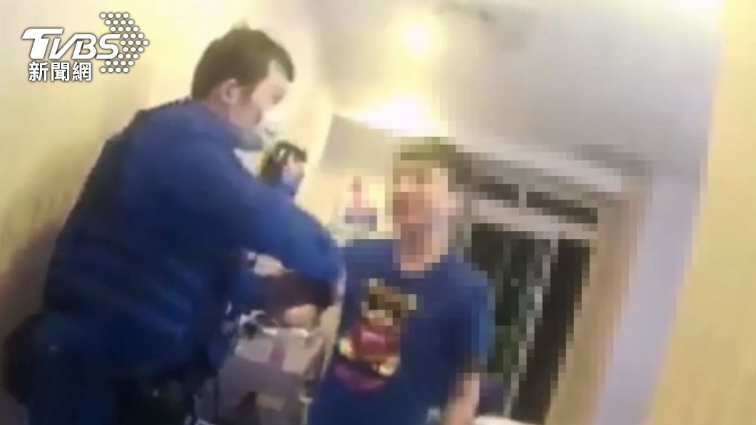 又是求職被囚!疑賣帳戶遭關押旅館 男趁隙求救警逮2嫌