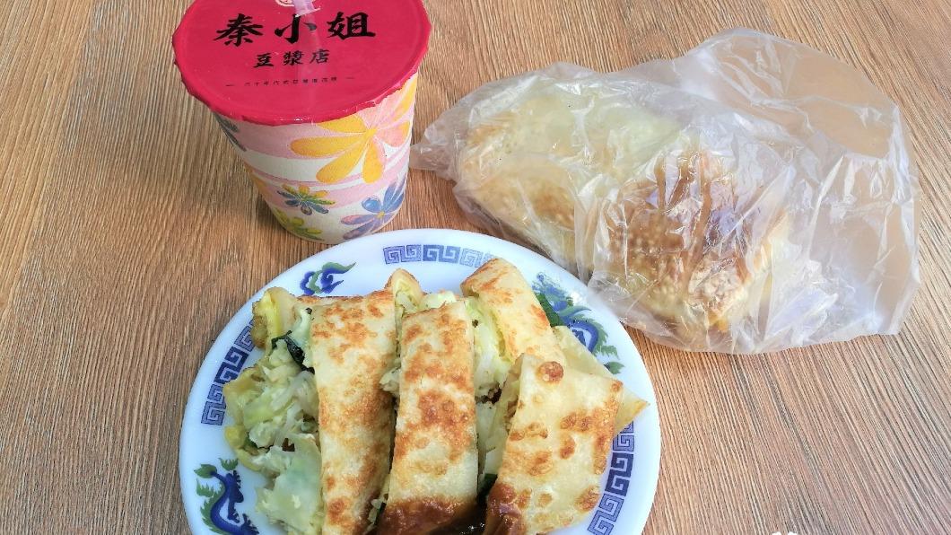 蛋餅用料不手軟。(圖/花洛米一起去玩耍提供)