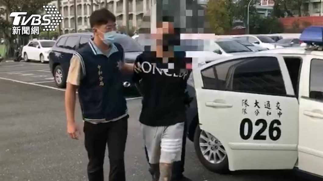 2名犯嫌遭警方逮捕。(圖/TVBS)