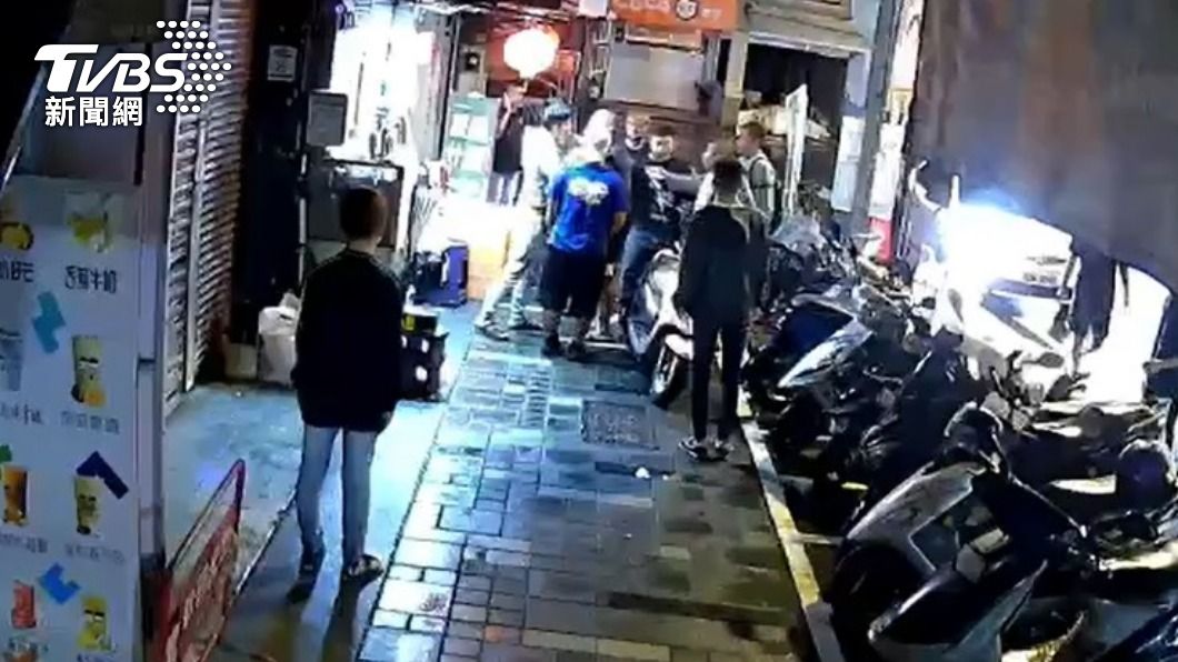 蘇澳車站槍響!兩派人馬談判「槍走火」射進民宅 無辜男慘中彈