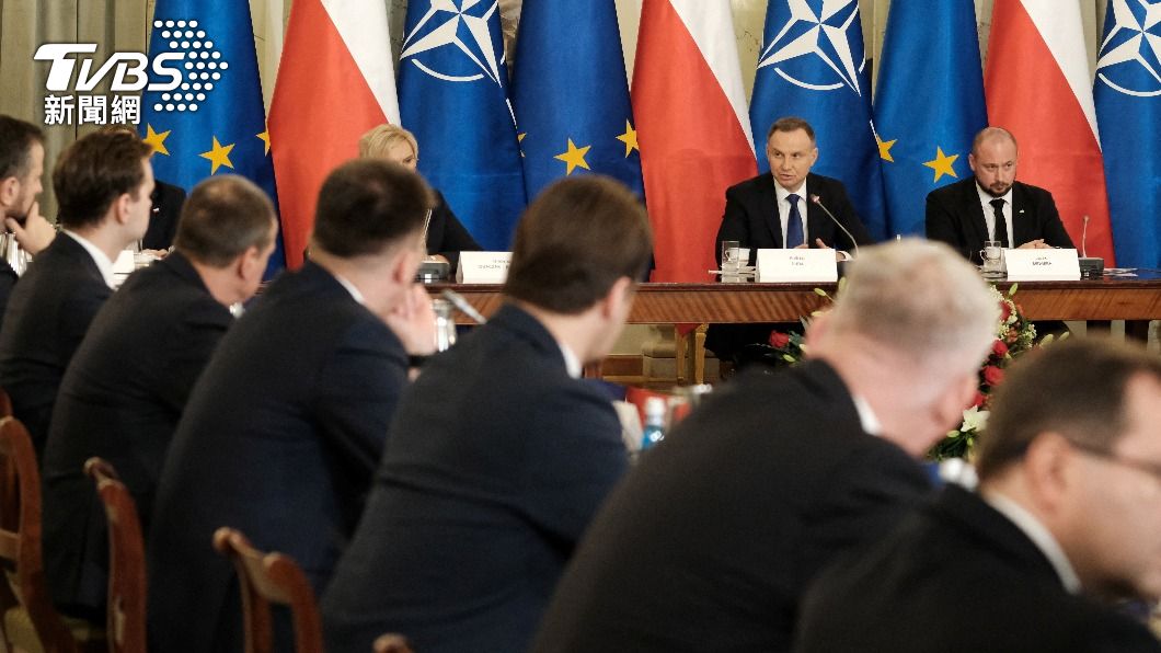 波蘭總統波蘭總統杜達(Andrzej Duda)於事發後緊急召開國安會議。(圖/達志影像路透)