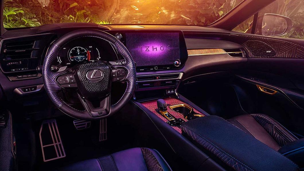 內裝大幅更新，並使用Adidas製造球鞋的先進3D列印技術。（圖／擷取自Lexus）