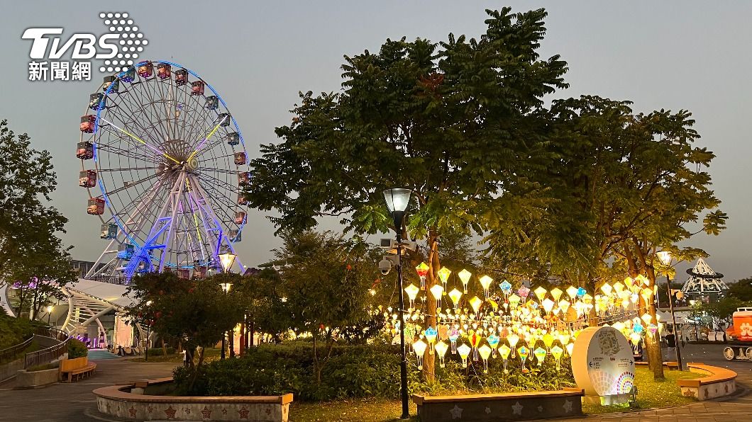 響應早產兒日 3遊樂園摩天輪點燈
