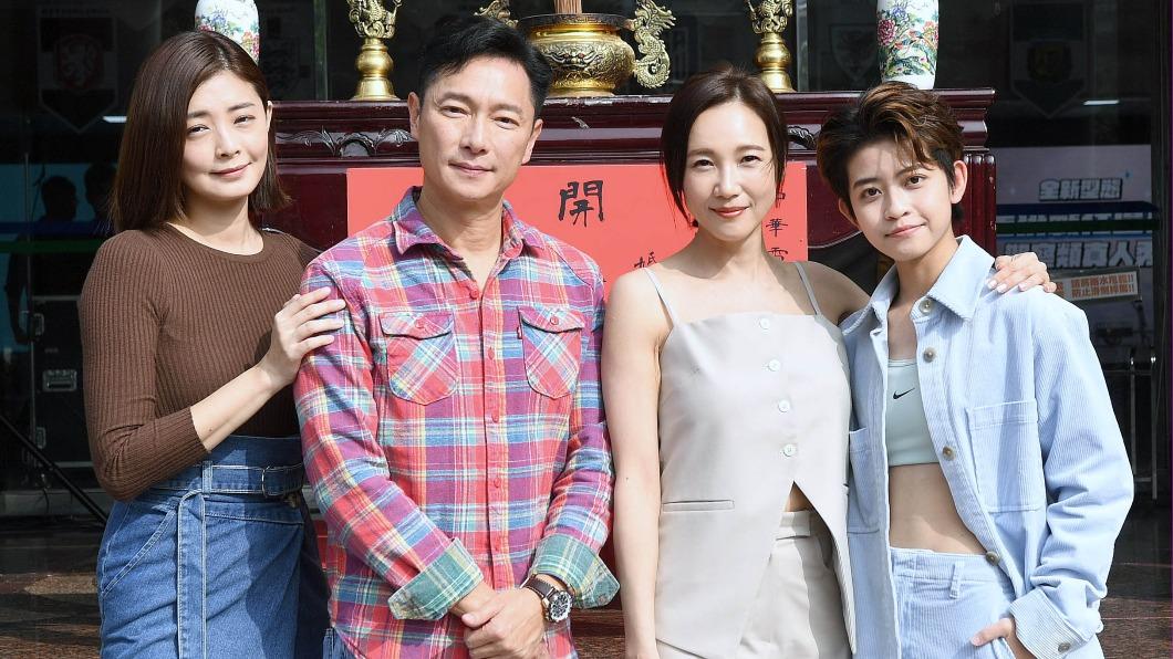 夏如芝(左起)、謝祖武、張本渝、廖妹仔出席《婚姻結業式2》開鏡儀式。(圖/華視提供)