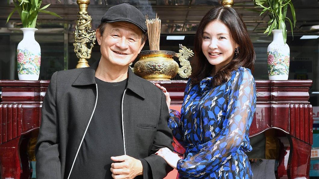 何如芸(右)、陳慕義出席《婚姻結業式2》開鏡儀式。(圖/華視提供)
