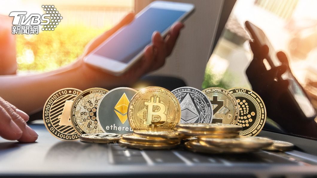 人口販子亦接受信用卡、預付卡或其他行動支付或虛擬貨幣進行不法交易。（示意圖／shutterstock達志影像）