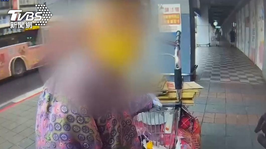 「尿布阿嬤」速食店內便溺頻遭驅趕？她多次獨自北上全為了「他」