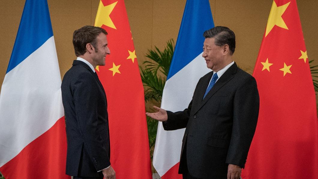 馬克洪與習近平會談,兩人相談甚歡。(圖/翻攝自馬克洪推特)