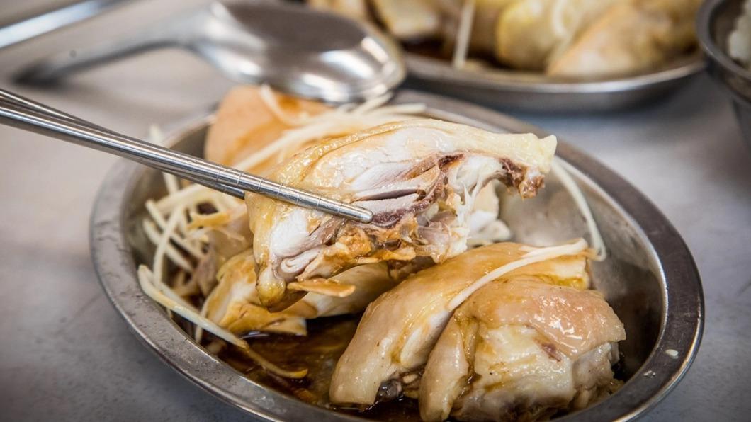 雞肉嫩嫩的一點也不柴。（圖／大手牽小手玩樂趣提供）  