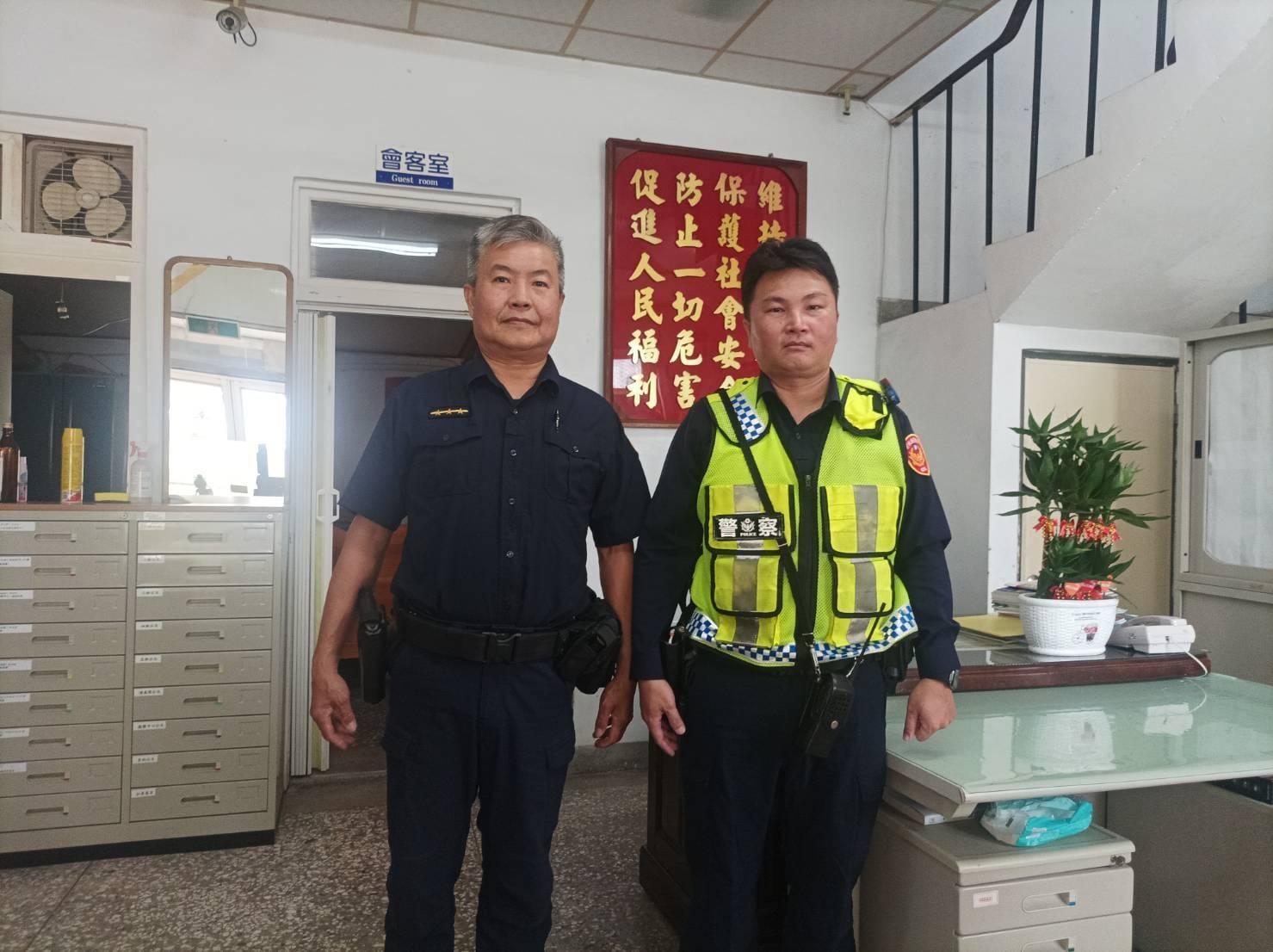 安南派出所員警莊建進(左)林益全(右)