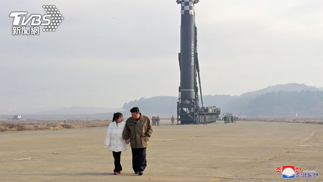 金正恩父女亮相。(圖/達志影像路透)