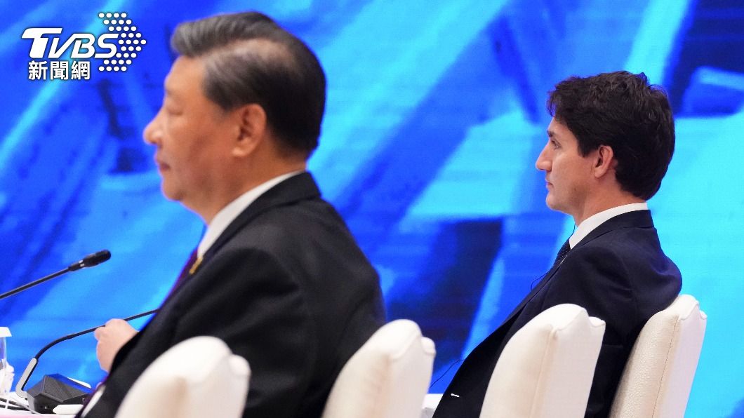 習近平與加拿大總理又同框!他被夾中間 急呼翻譯協助