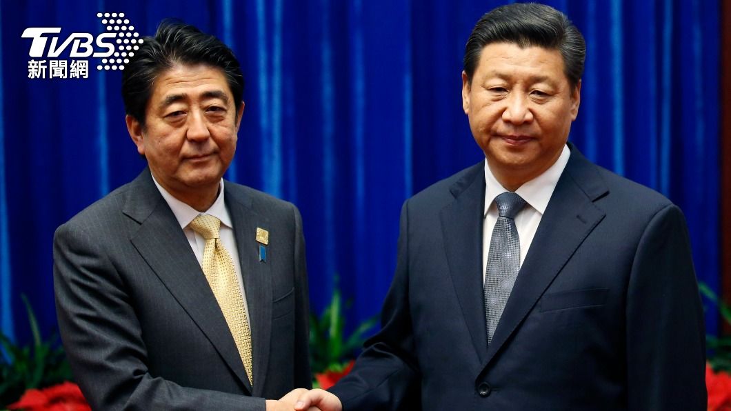 日媒指出,習近平過去與日本領導人見面時,常常面無表情。(圖/達志影像美聯社)