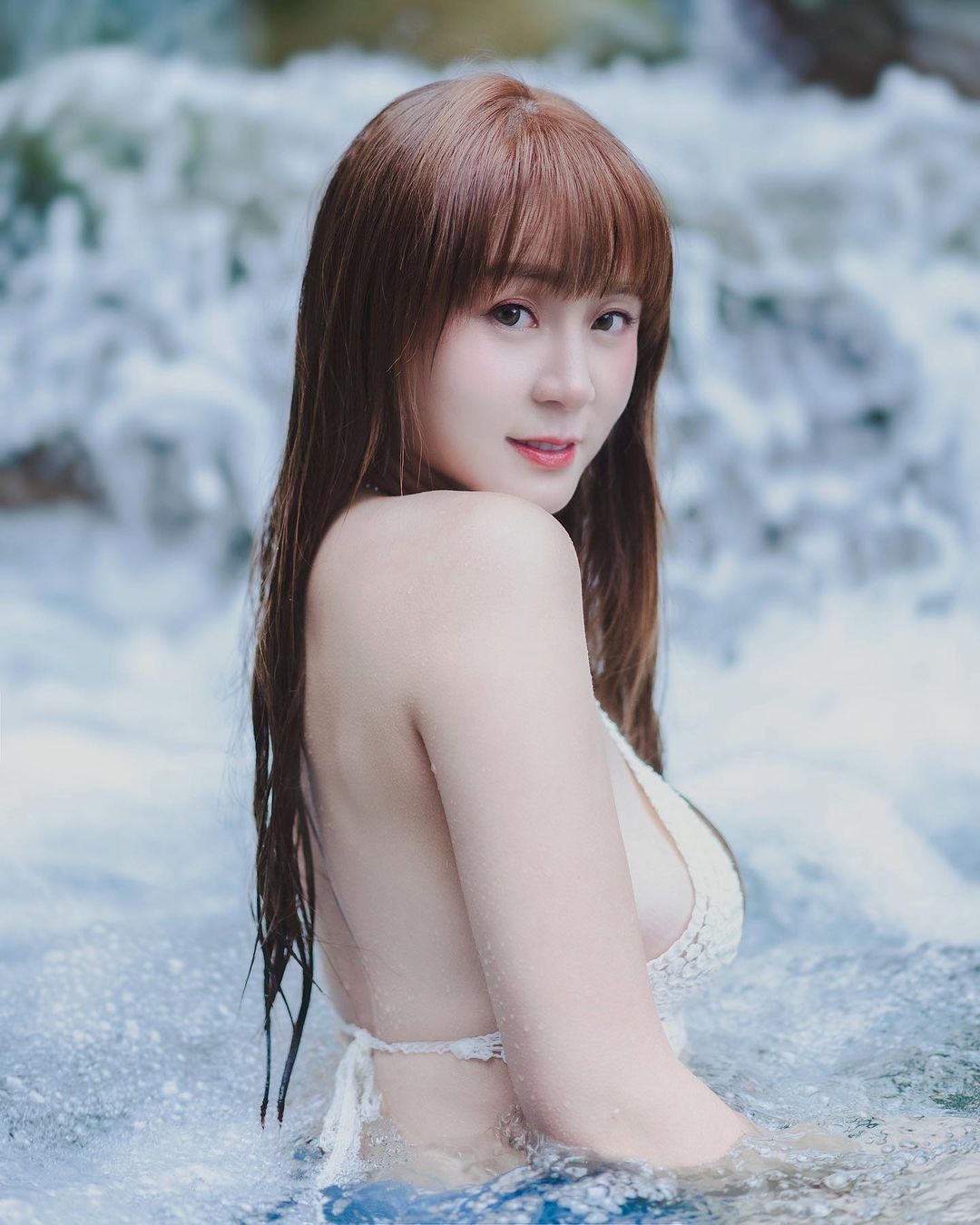 短今去野溪溫泉泡湯。（圖／翻攝自短今IG）