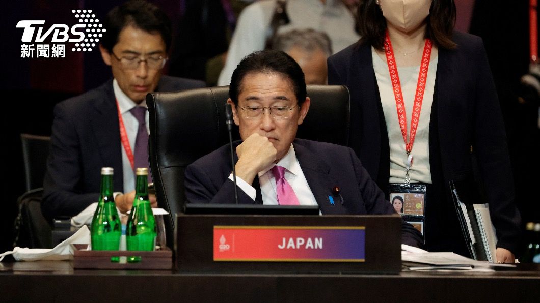 岸田文雄19日剛結束一連串國際峰會行程，自東南亞返國，馬上就著手討論下一任總務大臣人選。（圖／達志影像路透社）