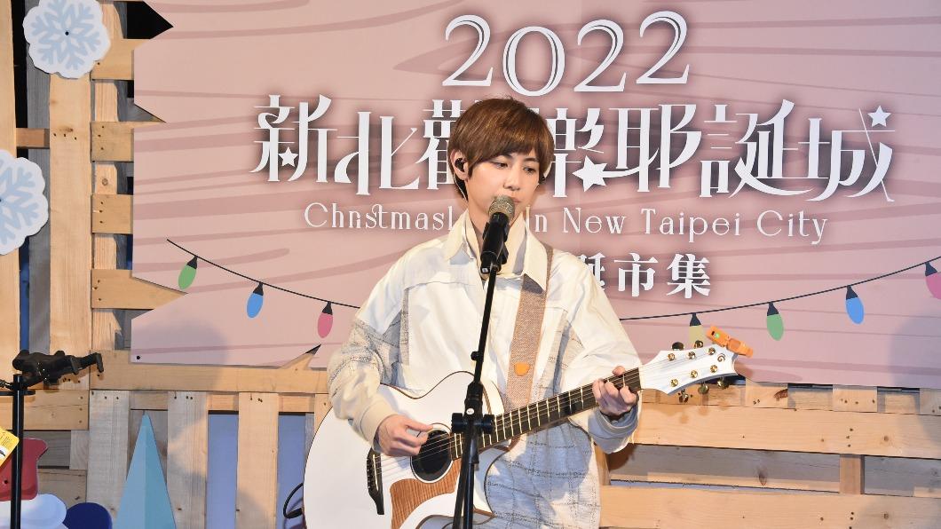 魏嘉瑩登台演出。(圖/新北市觀旅局提供)