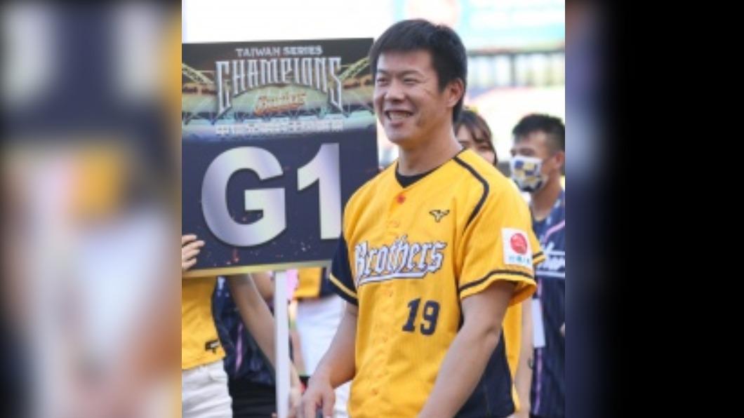 中信兄弟鄭凱文右手肘將第3度動刀 應趕得上春訓