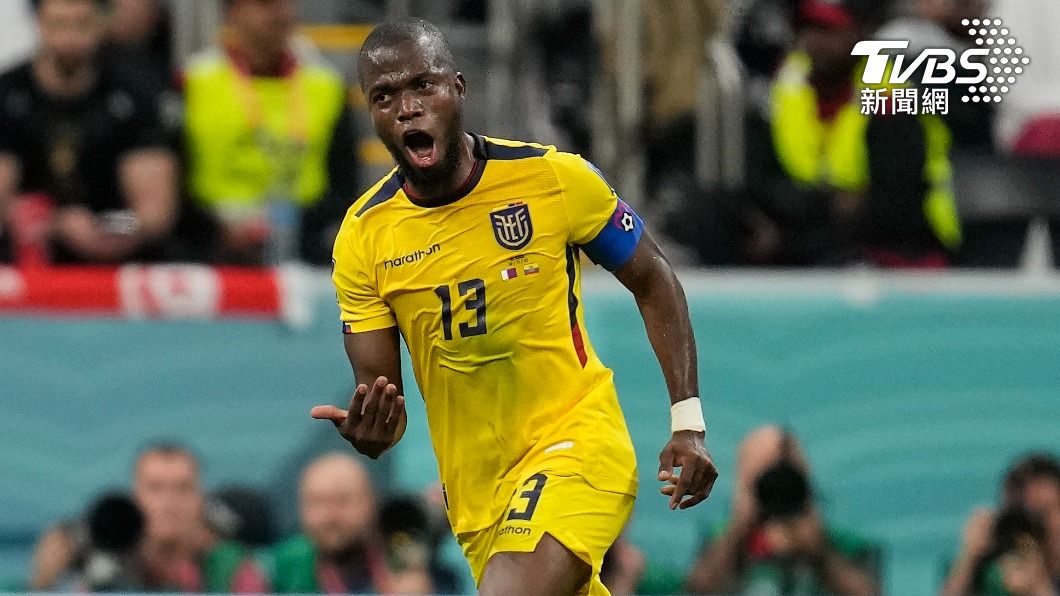 厄瓜多隊長瓦倫西亞(Enner Valencia)單場「梅開二度」,助隊以2比0擊敗卡達。(圖/達志影像美聯社)