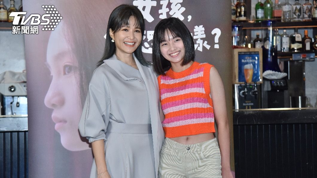 42歲吳怡霈成單親媽!與女兒爭吵怒掌摑 悲吐「崩潰心聲」