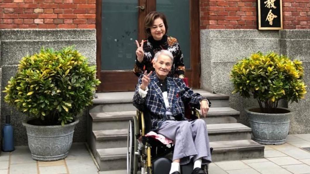 「國寶歌王」文夏遺願曝光!女兒認了有進度 淚曝:早有預感