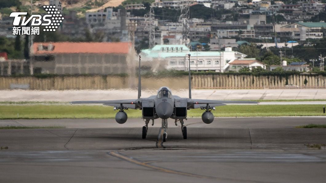 駐日美軍F-15等37架戰機　嘉手納基地大象漫步