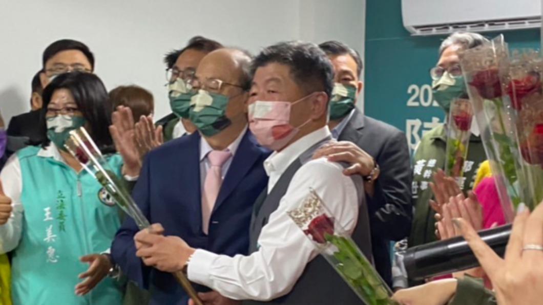 立法院民進黨團與桃園市長候選人鄭運鵬共同來為陳時中加油打氣。(圖/吳紹瑜攝)