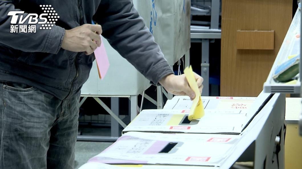 行政院長蘇貞昌呼籲大家在本週六前往投票,支持18歲公民權修憲複決案。(圖/TVBS)