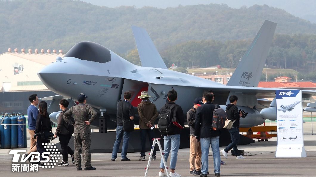 同樣挑戰研發自製戰機的南韓,KF-X戰機原型已著手展開測試。(圖/達志影像美聯社)